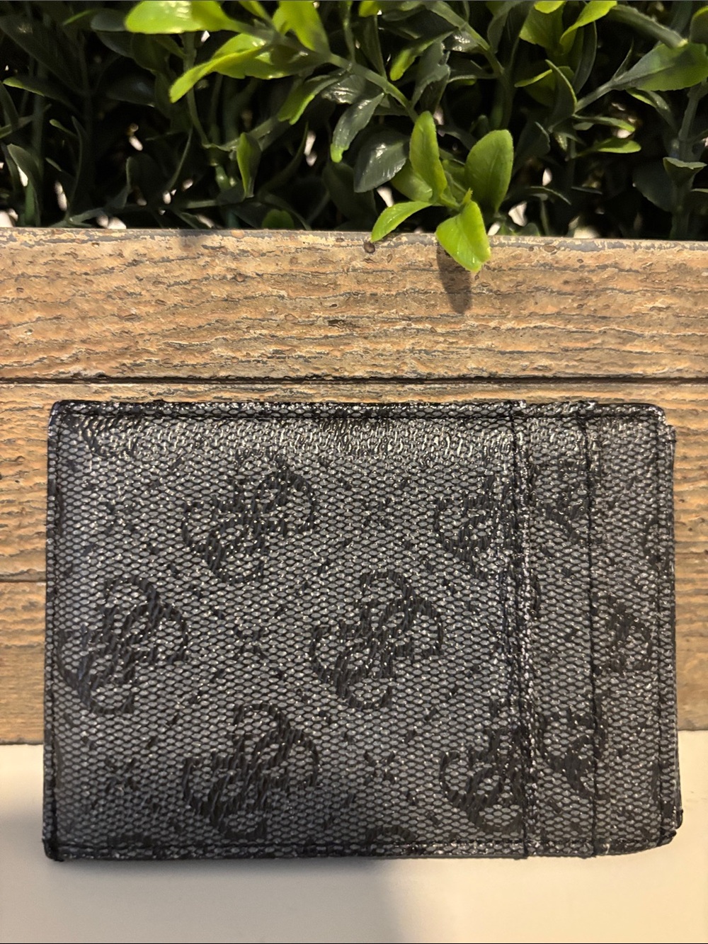 Guess Men’s Black & Gray Card Wallet